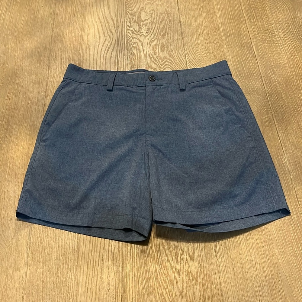 Men’s PGA Tour golf shorts